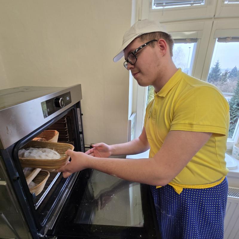 ci oboru pekaskch prac pekli chleby v rmci Projektov vuky iv kola.