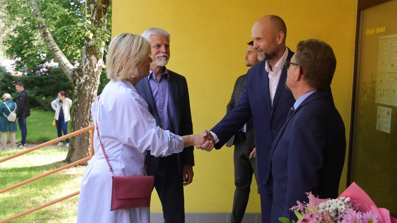Prezident Petr Pavel navtvil Odborn uilit v Hlun