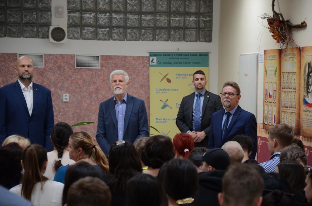 Prezident Petr Pavel navtvil Odborn uilit v Hlun